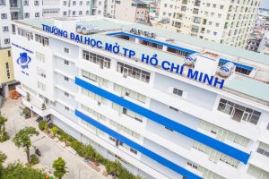 Cử nhân Quản trị Kinh doanh