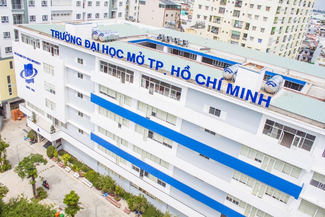 Cử nhân Quản trị Kinh doanh