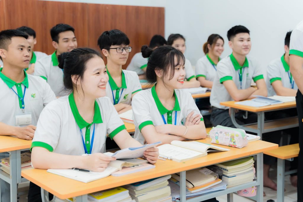 Tuyển Sinh Plus